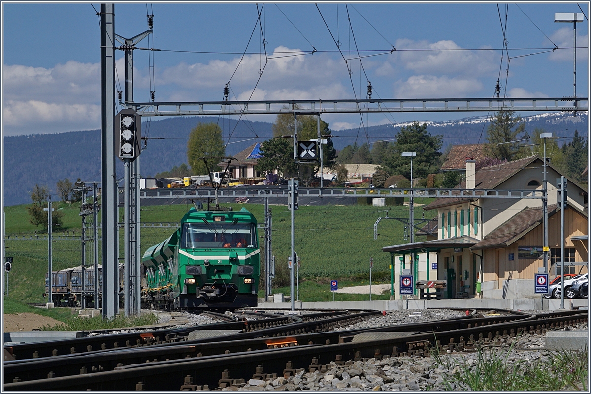 BAM Ge 4/4 21 and 22 with a Cargo Train in Apples.
19.04.2018