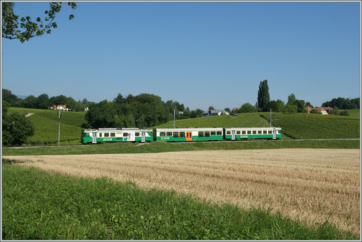 BAM local Train by the Vufflens le Chteau. 
15.08.2013