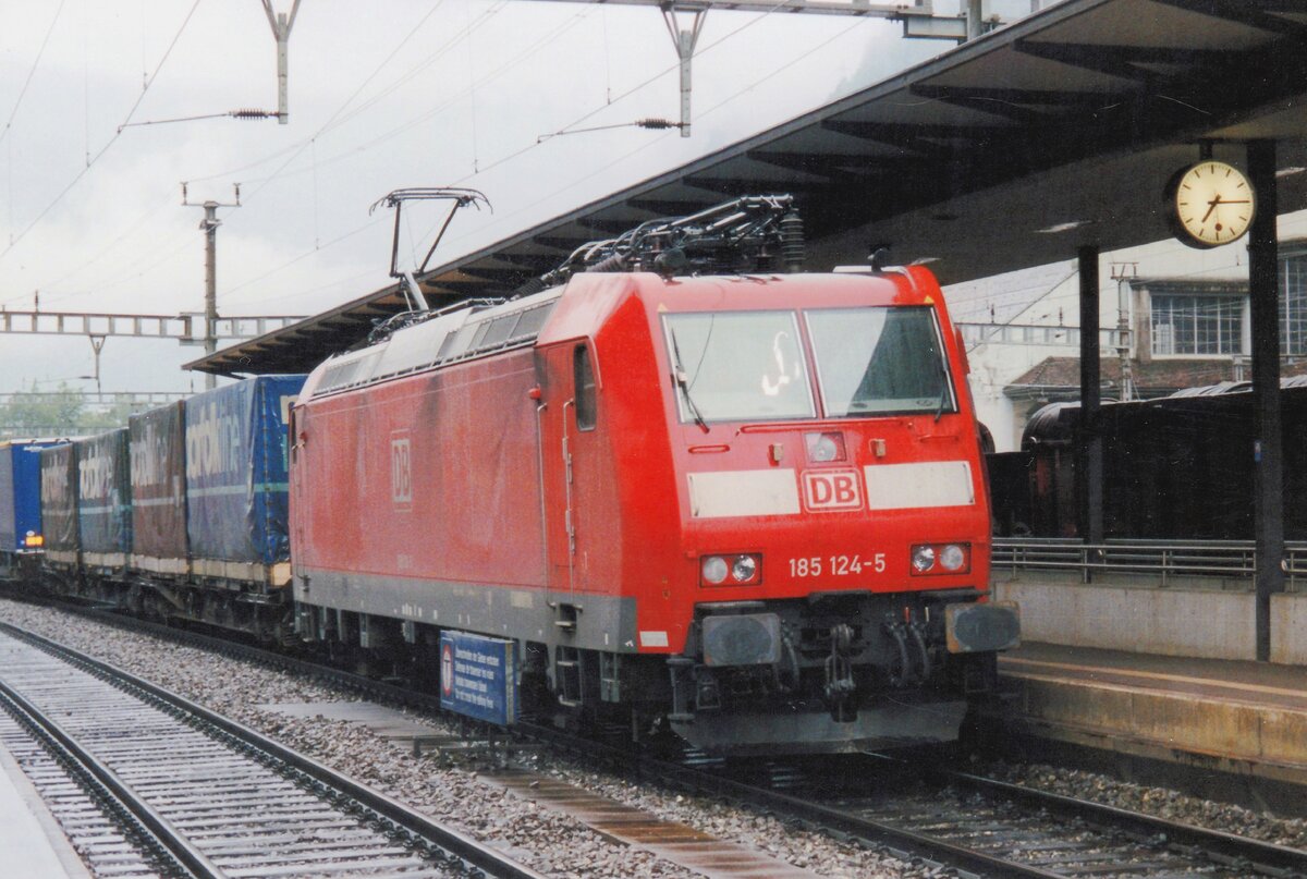 Banking duties for DBC 185 126 at Erstfeld on a rainy 26 May 2007.