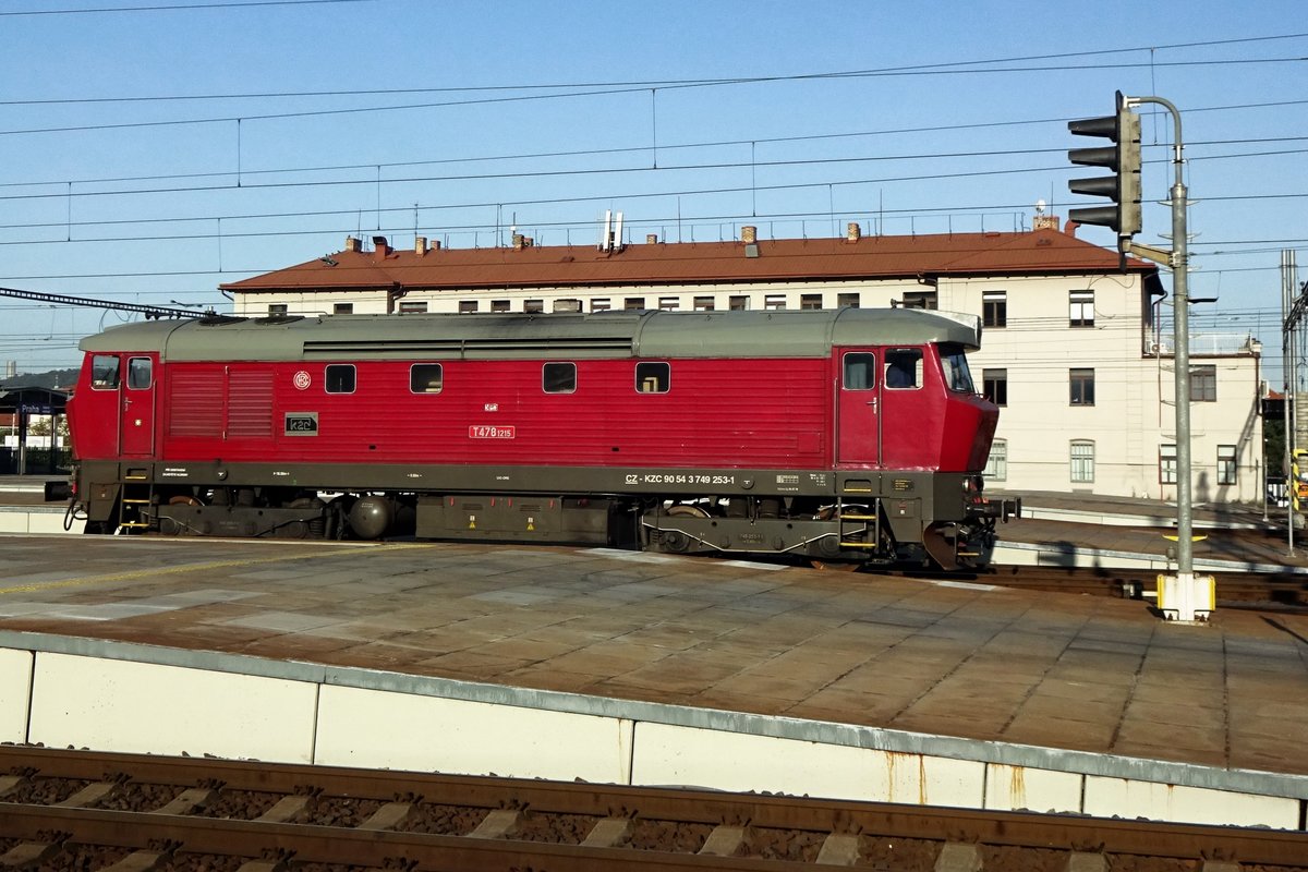 Bardotka T478 1215 runs round through Praha hl.n. on Sunday 20 September 2020. Each Sunday KZC Doprava deploys museum stock on at least three special trains to and from Praha hl.n.