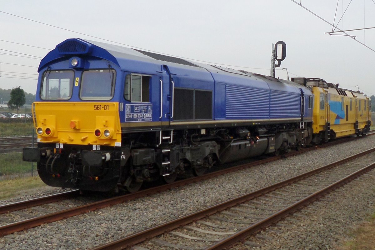 Beacon Rail 561-01 hauls a diagnostic train through Lage Zwaluwe on 22 September 2017.