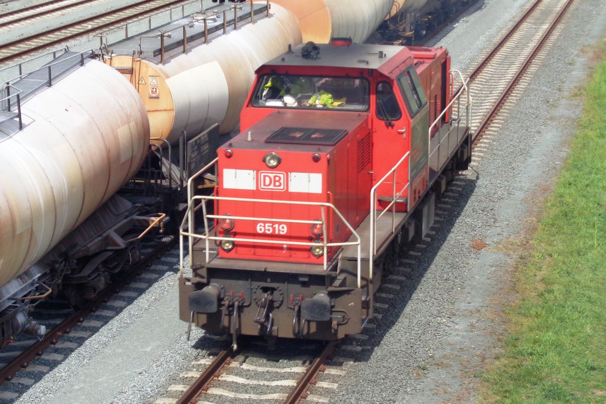 Bird's view on 6519 running light at Lage Zwaluwe on 24 April 2019.