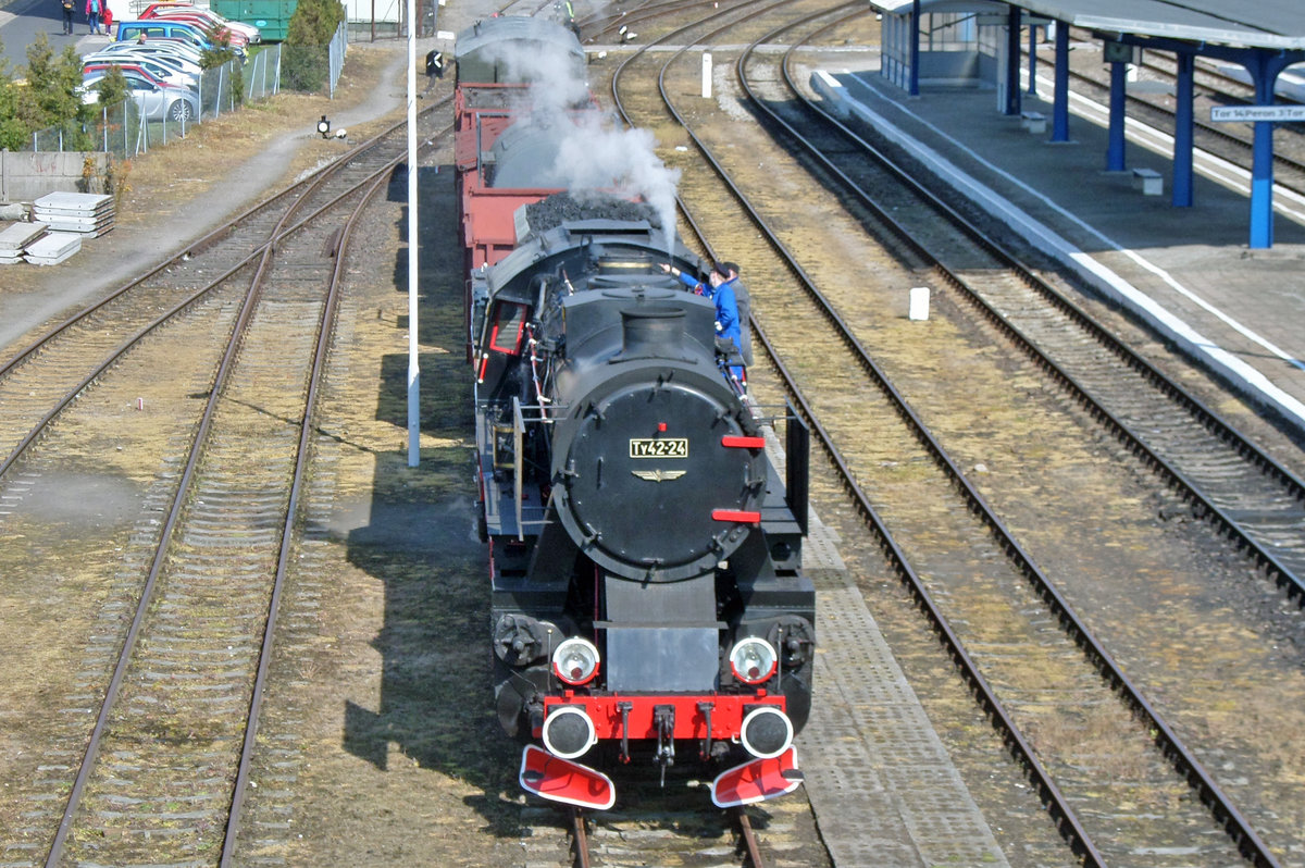 Bird's  view on Ty42-24 at Wolsztyn on 30 April 2016.