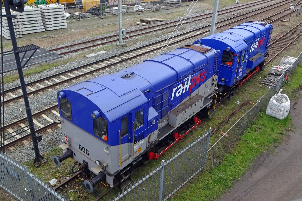 Bit of a trick shot on 11 October 2019 on RailPro 606, parked under a bridge at Nijmegen.