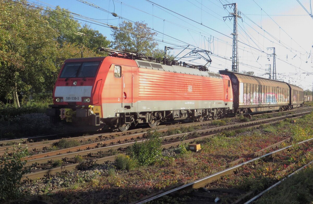 Block train with destination Vlissingen-Sloehaven quits Emmerich on 1 November 2022. DBC 189 038 will haul this train via Elst, the Betuweroute freight artery till Meteren, then via 's-hertogenbosch and Tilburg. 