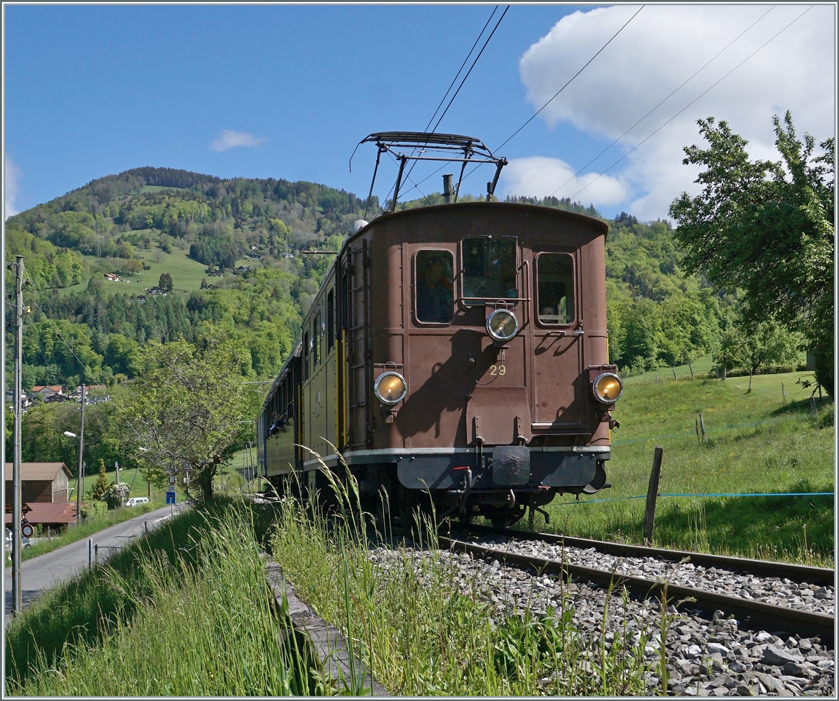 Blonay Chamby Nostalgie & Steam 2021: The Blonay-Chamby BOB HGe 3/3 29 by Cornaux on the way to Chamby.

22.05.2021