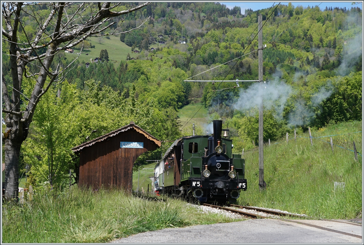 Blonay Chamby Nostalgie & Steam 2021: The Blonay-Chamby G 3/3 N° 5 (ex LEB) in Cornaux. 09.05.2021