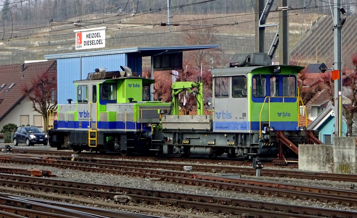BLS loco traktor (as the Swiss call it) 235 081 is stabled at Spiez on 1 January 2020.