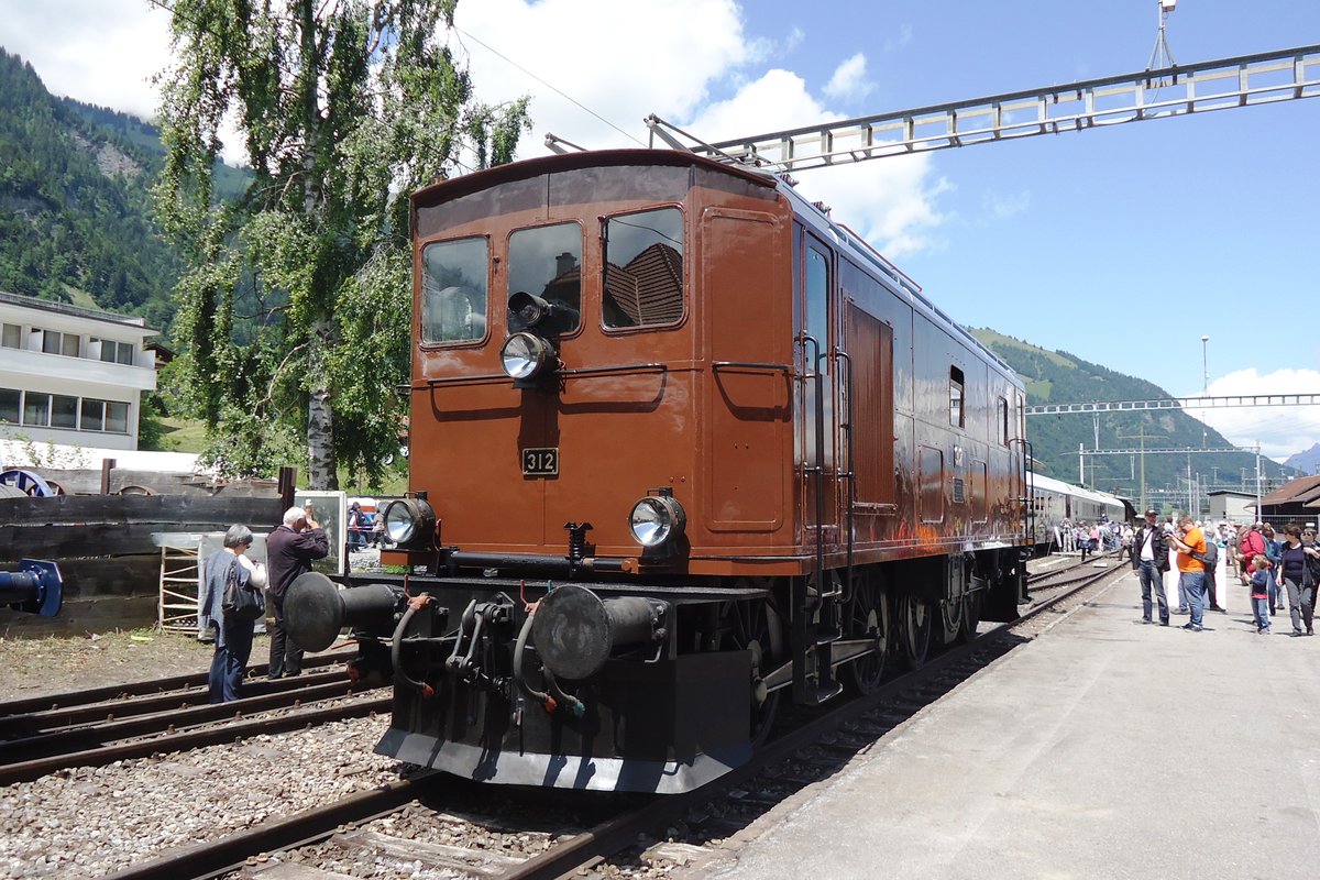 BLS Oldie 312 stands in Frutigen as an exhibition on 30 June 2013.