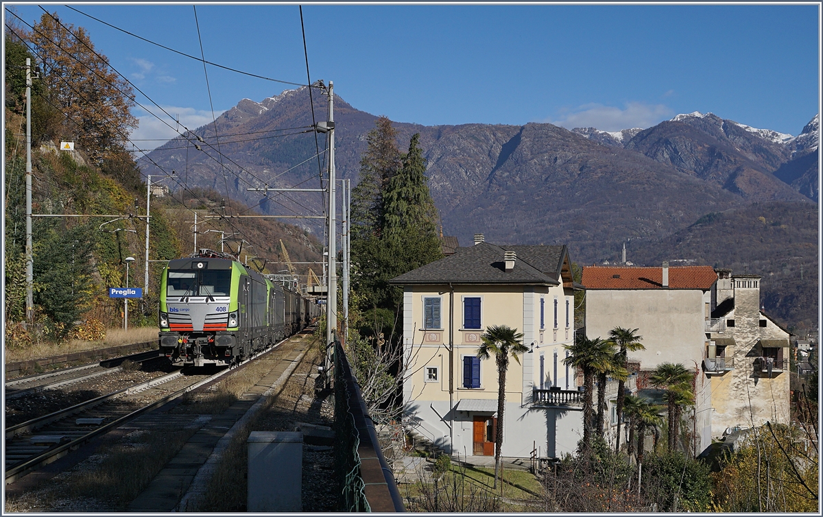 BLS Re 475 408 and an other one in Preglia.
21.11.2017