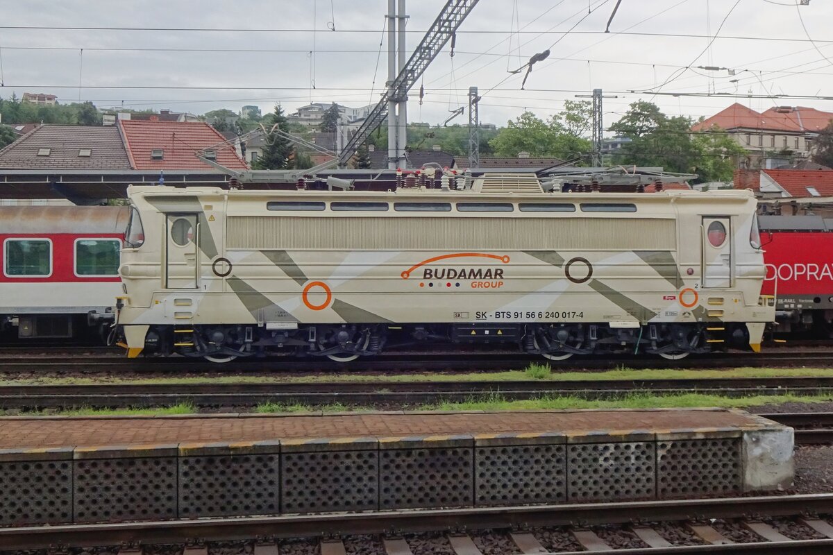 Budamar 240 017 stands at Bratislava hl.st., catching the rain on 24 August 2021.