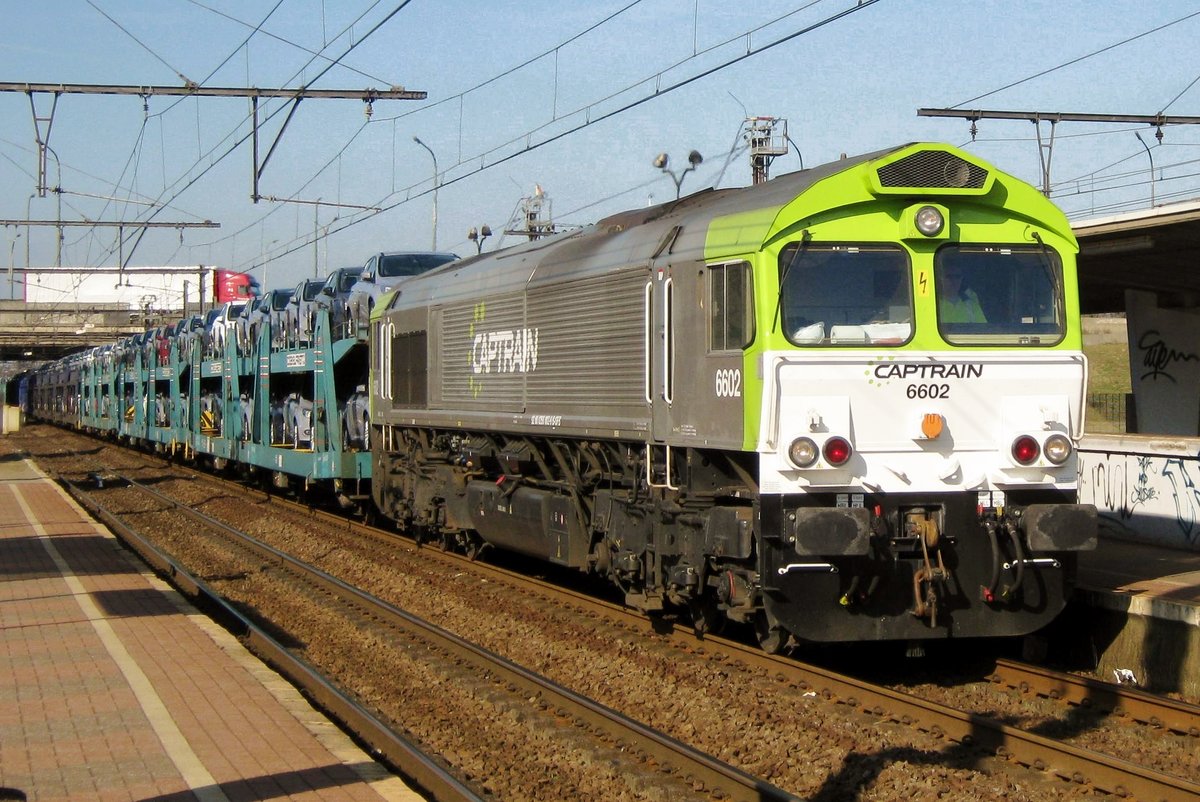 CapTrain Belgium 6602 hauls a Cobelfret train through Antwerpen-Noorderdokken on 3 March 2012.