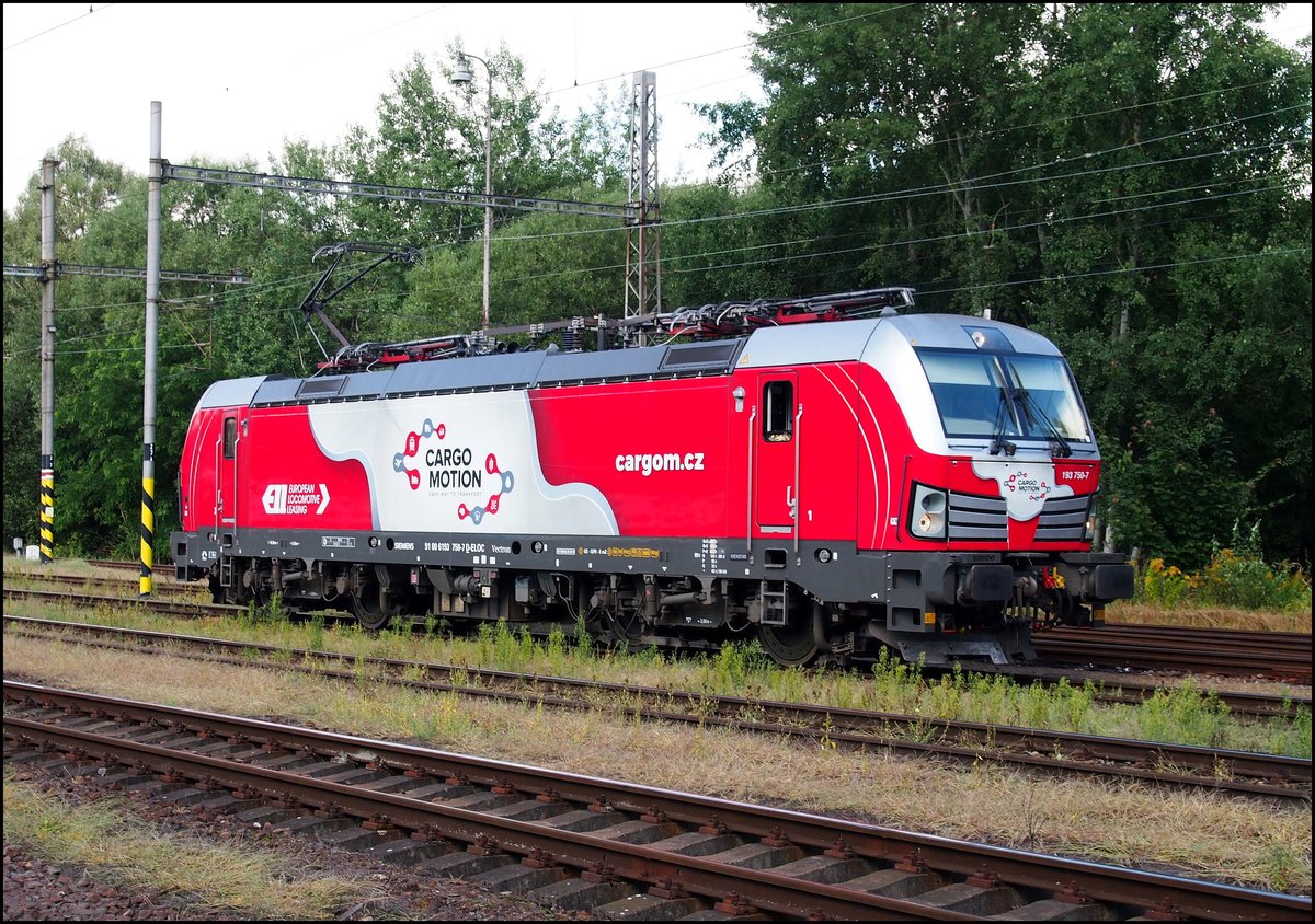 Cargo Motion 193 750-7 (Vectron MS) on September 2nd, 2020 in the Jindřichův Hradec train station. The locomotive is leased from ELL (European Locomotive Leasing Austria)