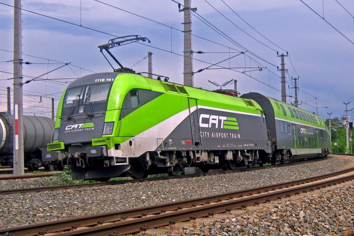 CAT 1116 141 turns the curve at Schwechat on 28 May 2012.