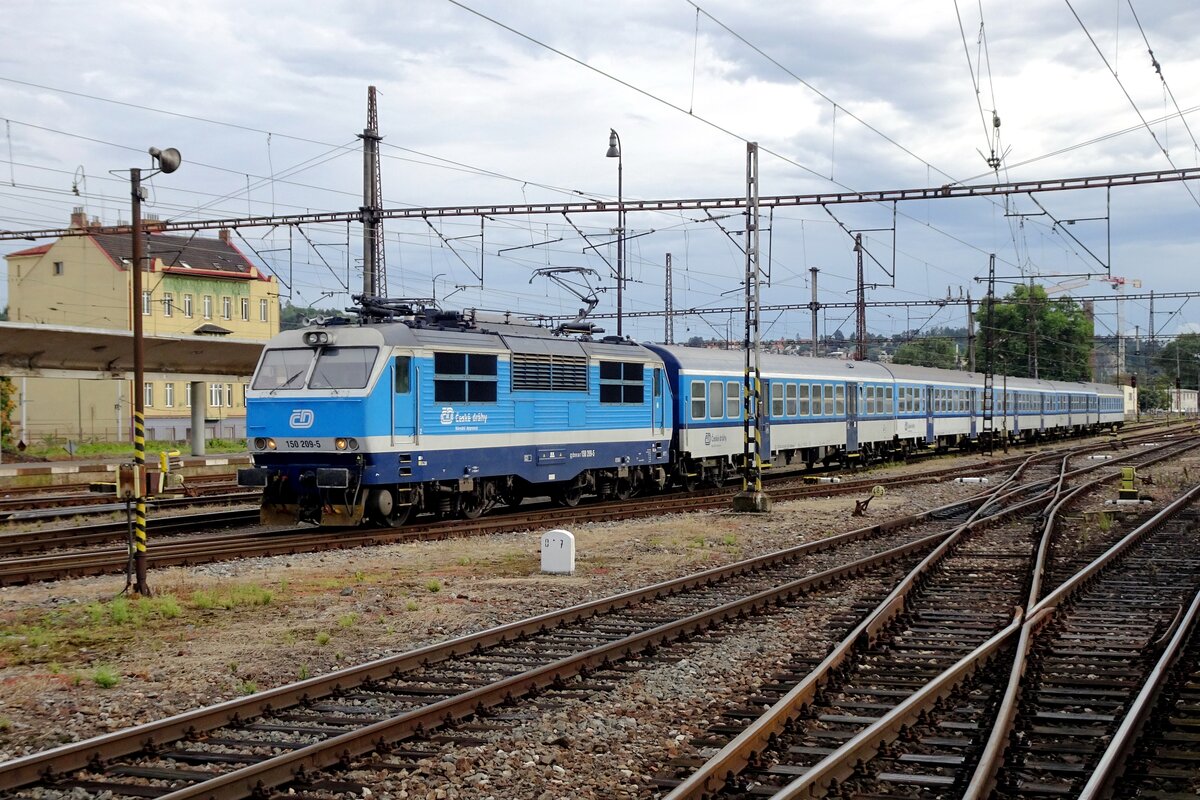 CD 150 209 passes through Praha-Smichov on 9 September 2022.