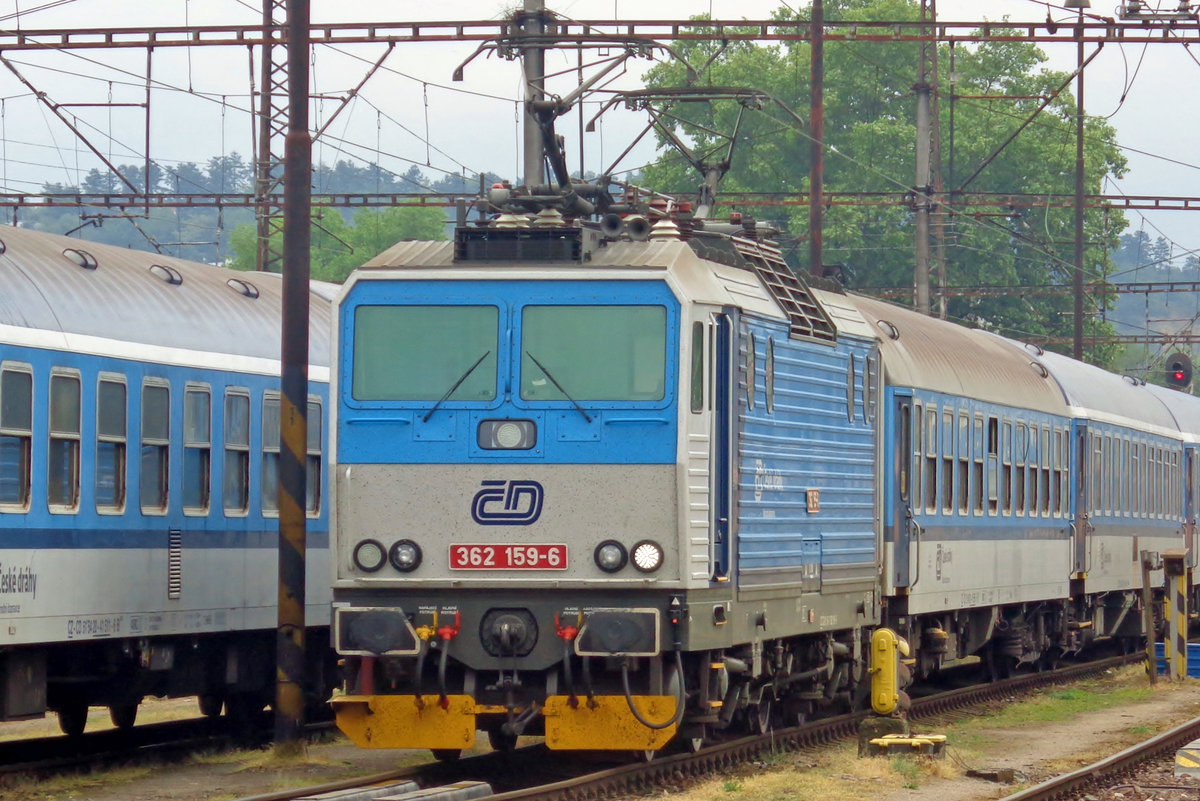 CD 362 159 stands stabled at Praha-Smichov on 16 September 2017.