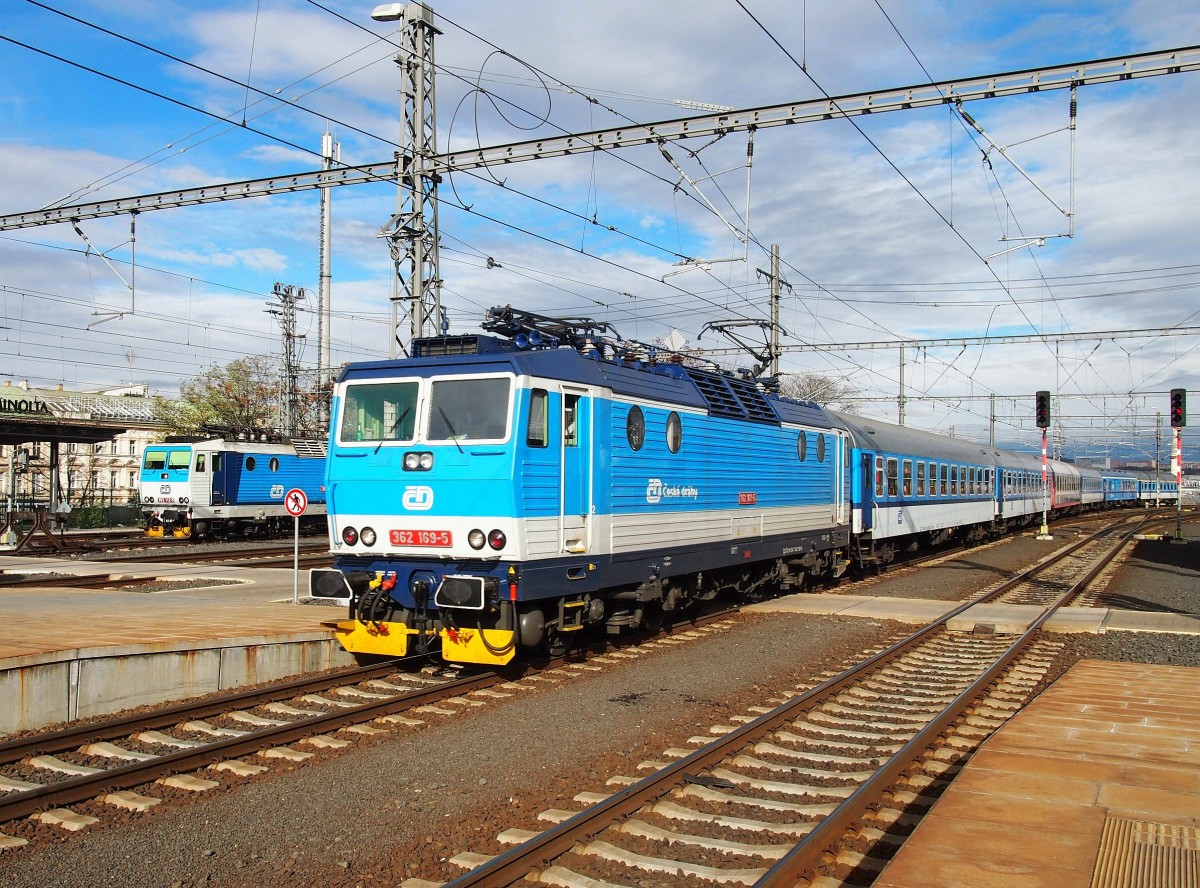 CD 362 168-5 at Praha hl.n. on 8 November 2013.