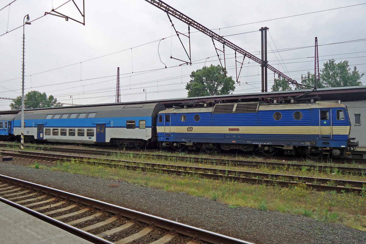 CD 362 168 stands in Kolín on 15 May 2015.