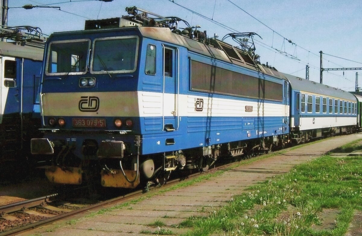 CD 363 079 stands at Ceske Budejovice with an osobni on 31 May 2012.