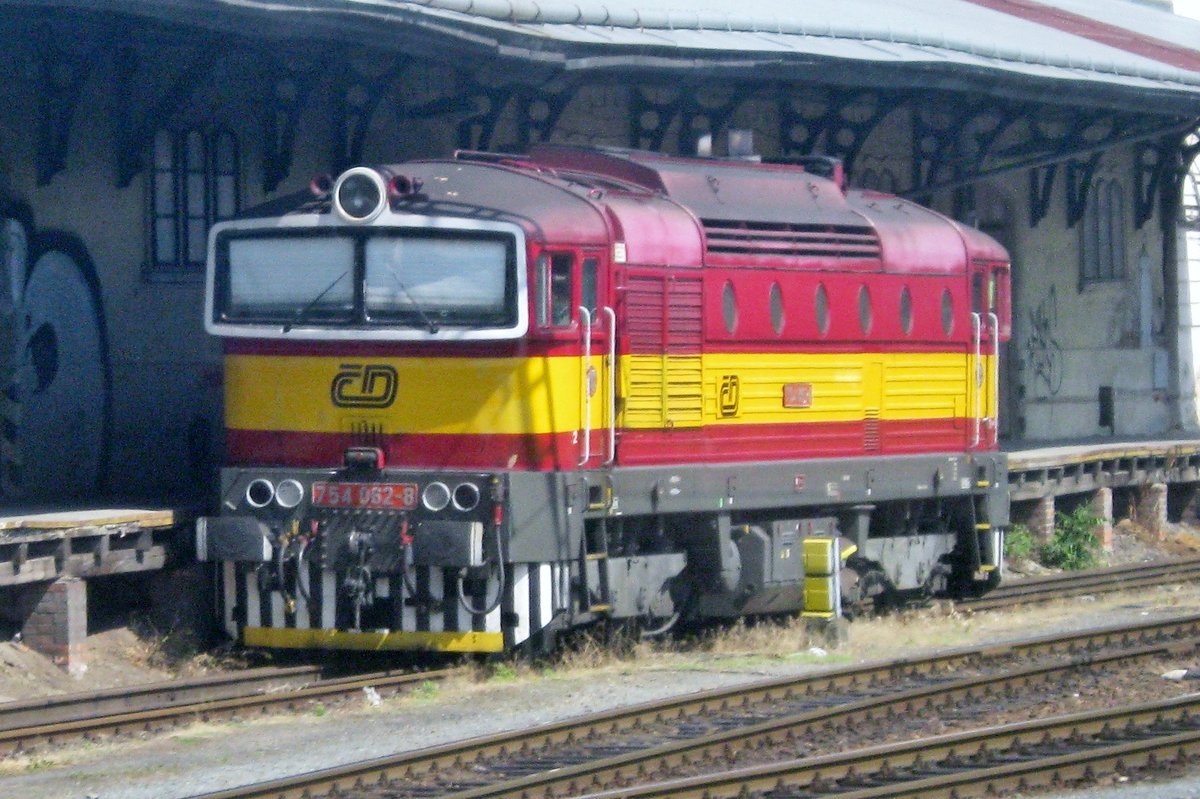 CD 754 062 stands at Brno hl.n. on 31 May 2012.