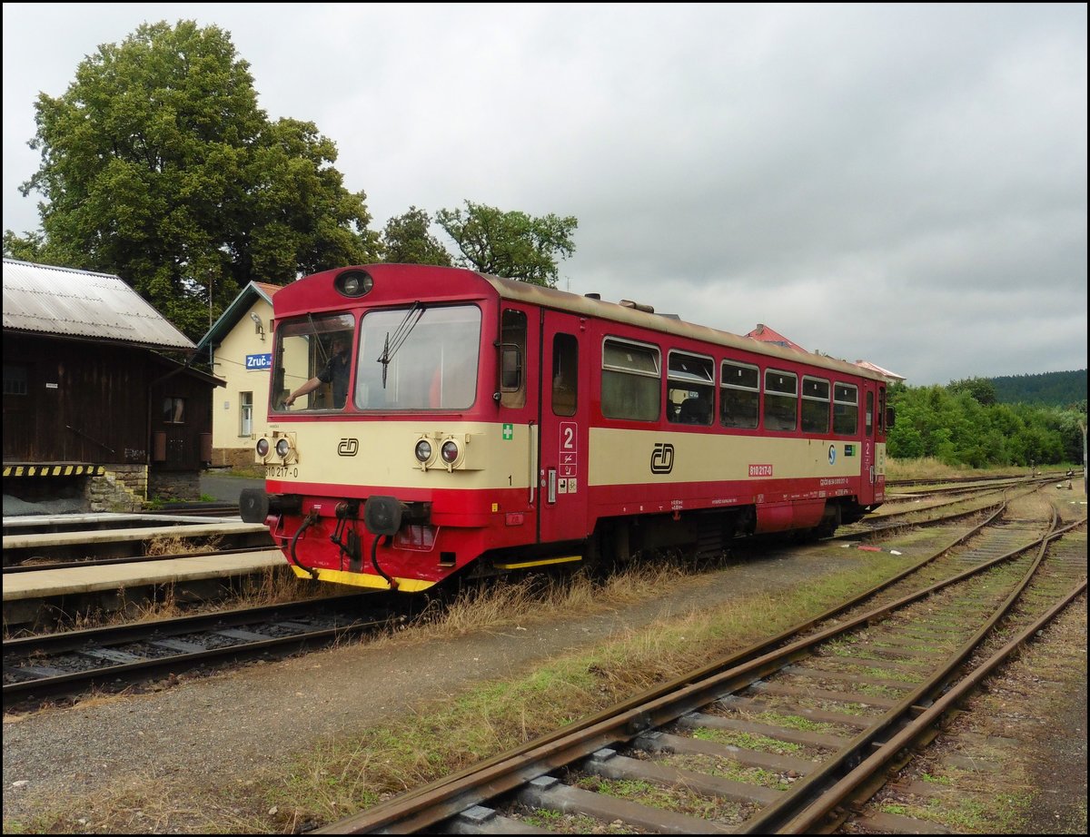 CD 810 217-0 on station Zruč nad Sázavou at 25.6.2018