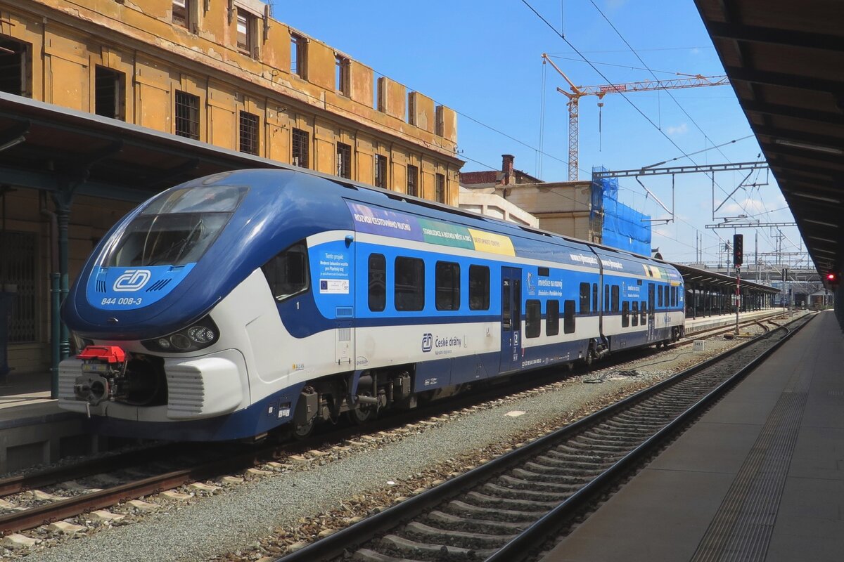 CD 844 008 stands in Plzen hl.n. on 13 June 2022.