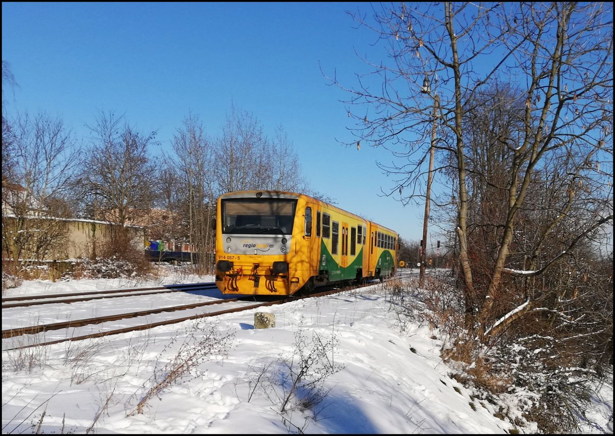 CD 914 057-5 on 13.2.2021 in station KLadno Ostrovec.