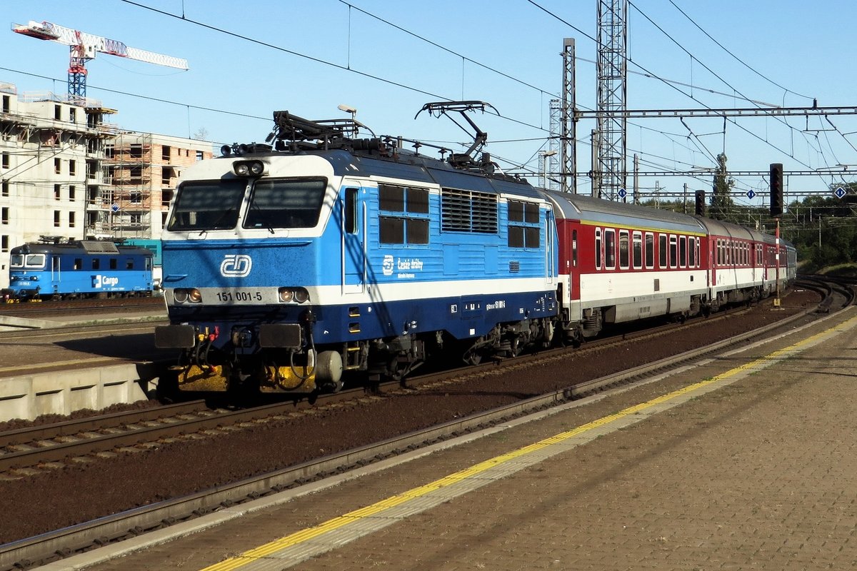 CD 'Banana' 151 001 enters Praha-Liben for a short call on 20 September 2020 with a train from Zilina via Ostrava and Cesky Tesin.