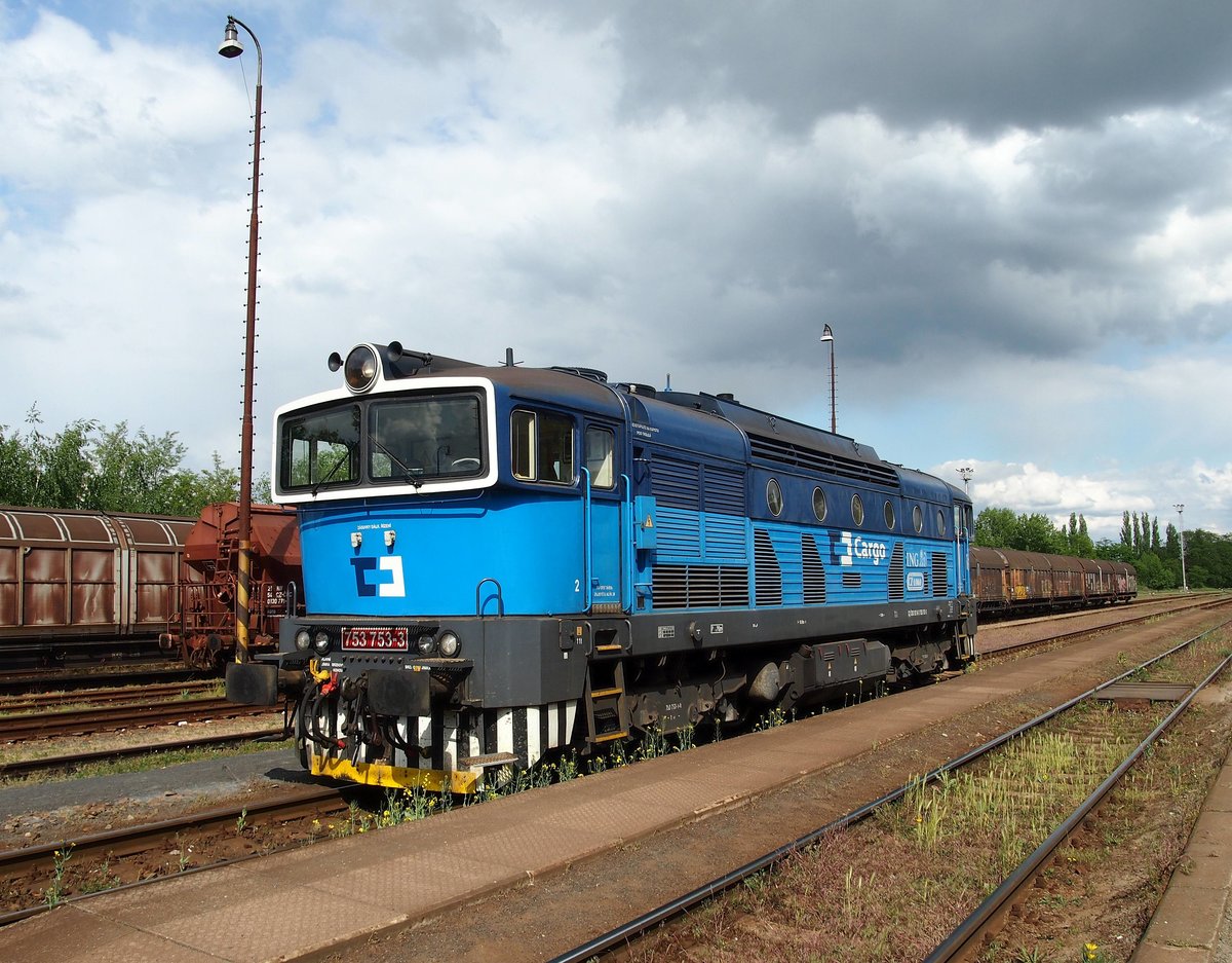 CD Cargo 753 754-1 at the Railway station Kralupy nad Vltavou in 8. 3 ...