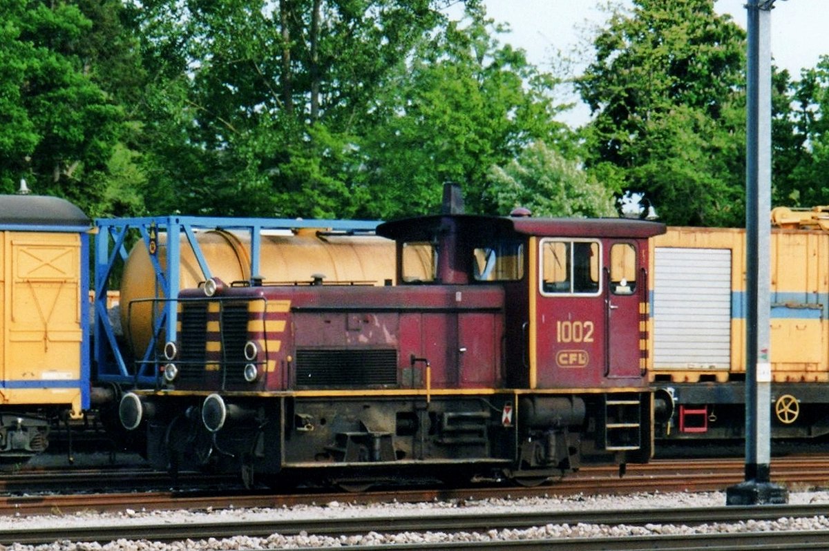 CFL 1002 stands between duties in Bettembourg on 19 May 2004.
