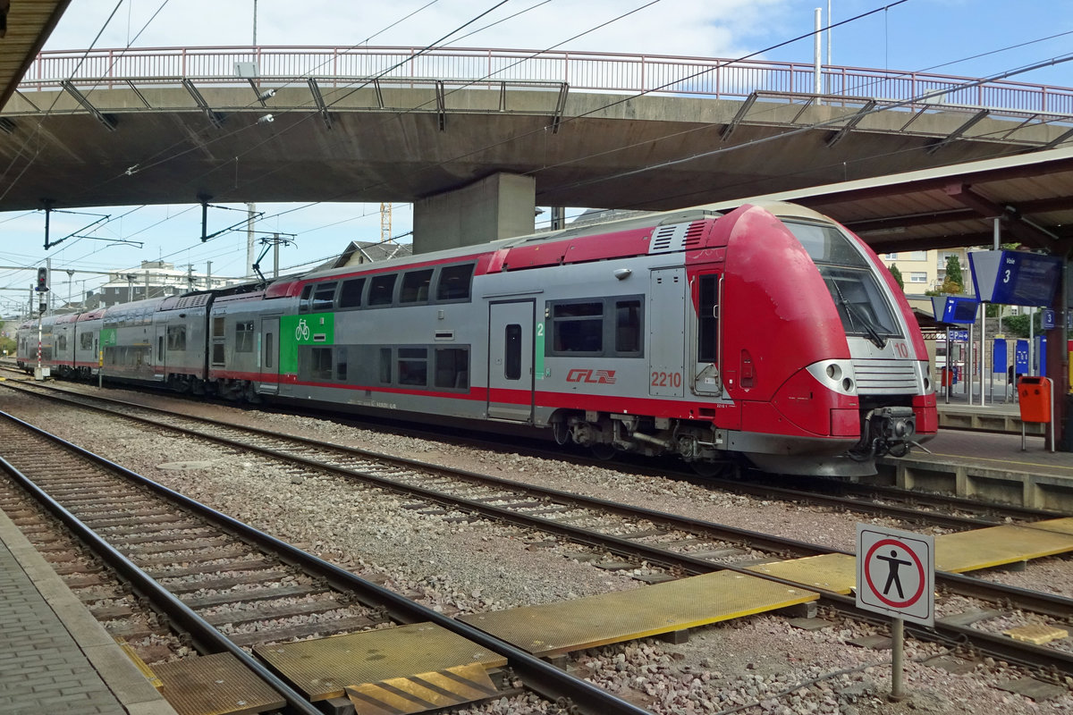 CFL 2210 leaves Bettembourg on 8 June 2015.