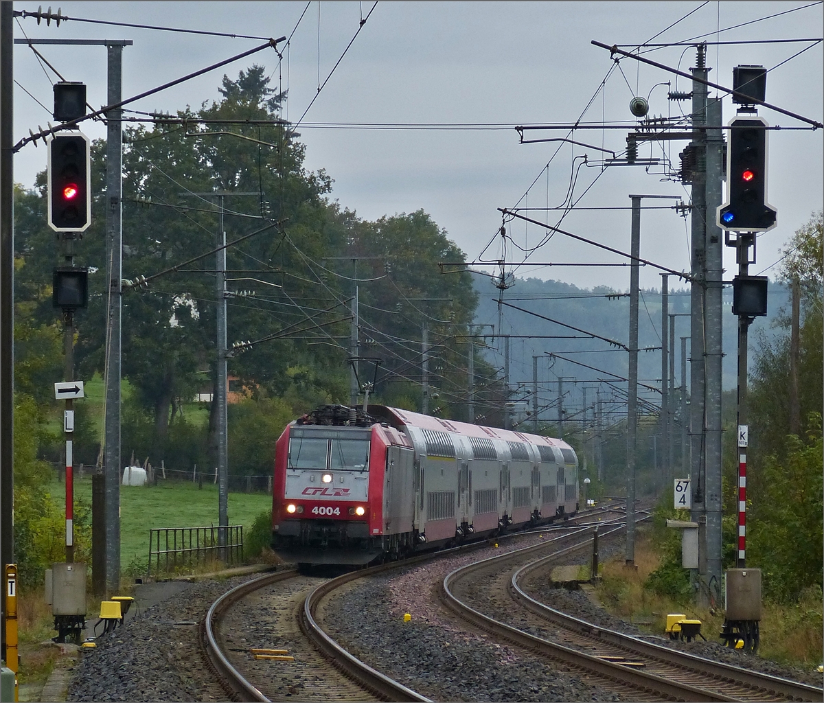CFL Loc 4004 with his train near Wilwerwiltz. 14.10.2020