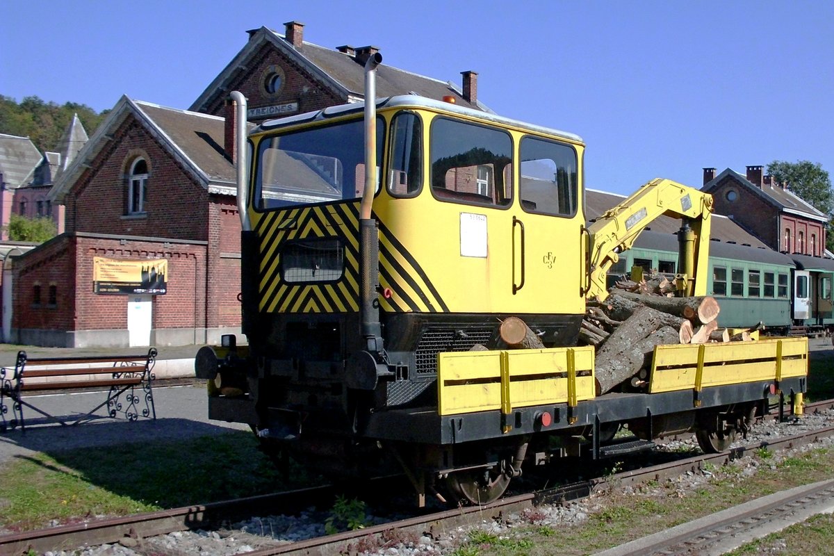 CFV3V 53-0642 stands in Treignes on 21 September 2019.