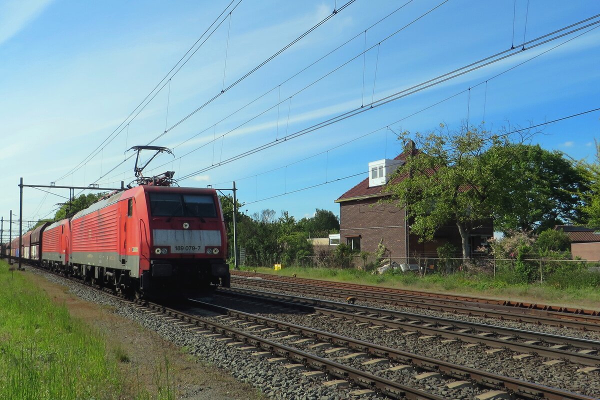 Coal train with 189 079 passes through Blerick on 28 May 2021.