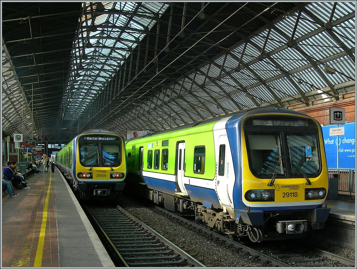 Comuter Services in the Dublin Pearese Station / Baile Átha Cliat Stáisiún na bPiarsach.
03.10.2006