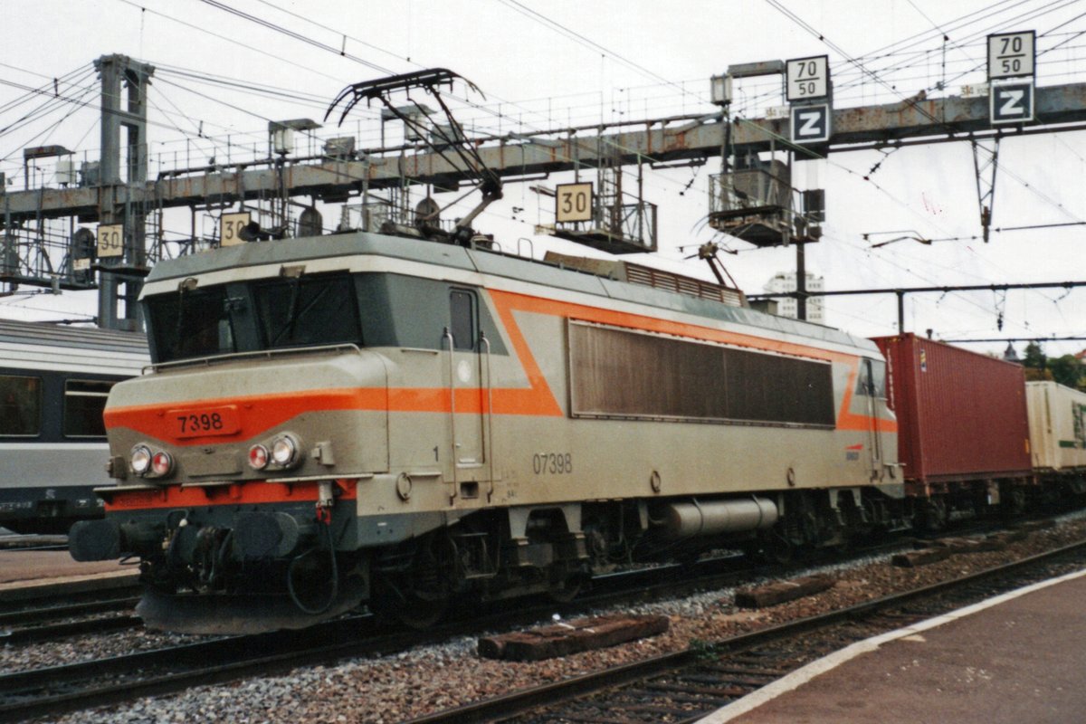 Container train with 7398 passes slowly through Dijon-Ville on 18 May 2006.