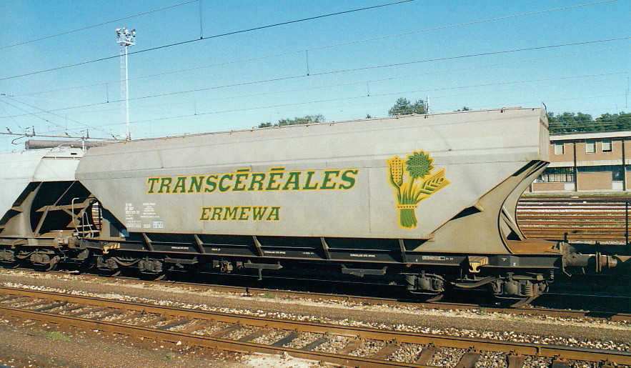 Covered Hopper Wagon for grain SNCF Transcereales ERMEWA in Milano, Sept. 1994