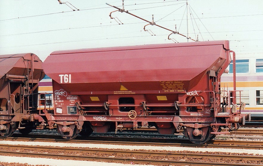 Covered Hopper Wagon SNCF in Milano, April 1995 