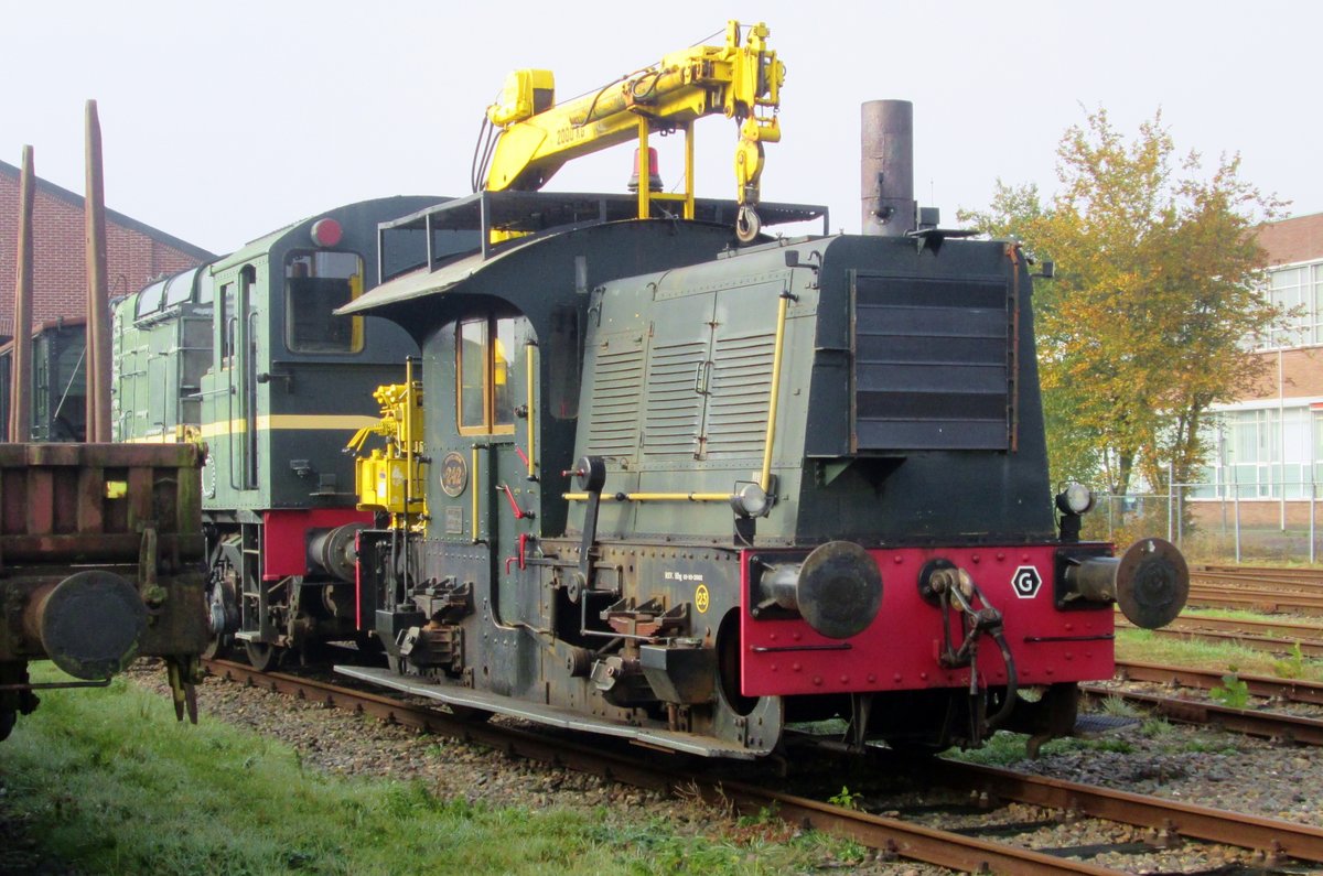 Craned Goat 242 stands at Haaksbergen with the SGB on 23 October 2016. During construction, some Siks (Goats) were given a small crane to help at construction sites or clearing the track of debris.