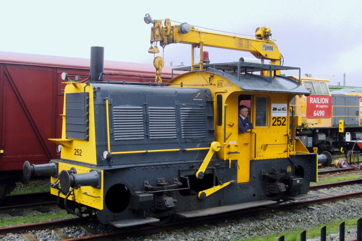 Craned Goat 252 takes part in a loco parade at Amersfoort on 14 October 2014. The crane could be useful for maintenance duties.