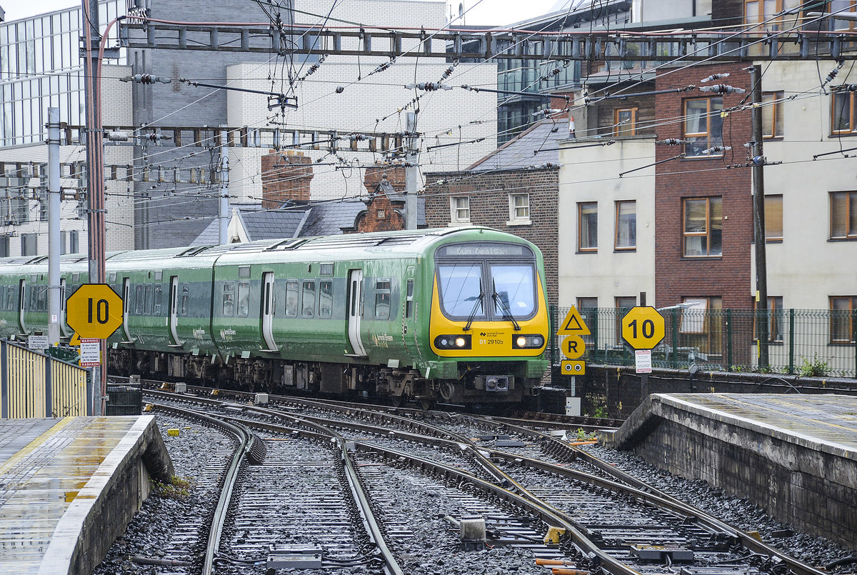 DART (Dublin Area Rapid Transit) 2900 diesel multiple unit arriving at Connolly Station in Dublin. Date: 11 May 2018