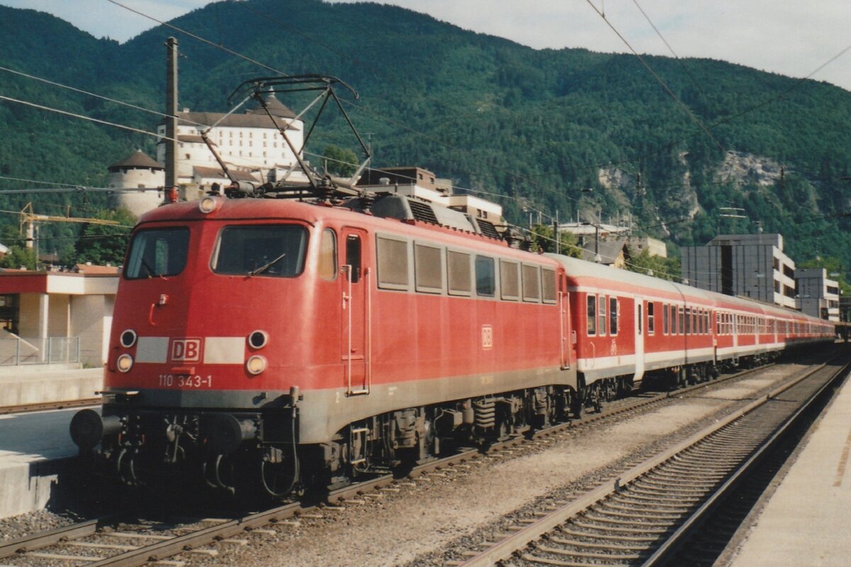 DB 110 343 stands with a regional train to Munich at Kufstein on 27 May 2007.