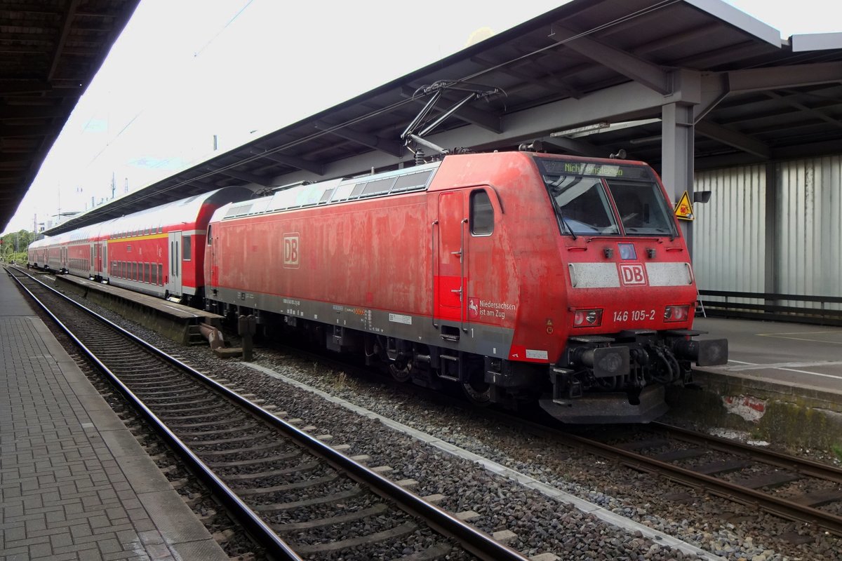 DB 146 105 -seen here at Osnabrück on 24 September 2020- might be in need of a decent paint job! 