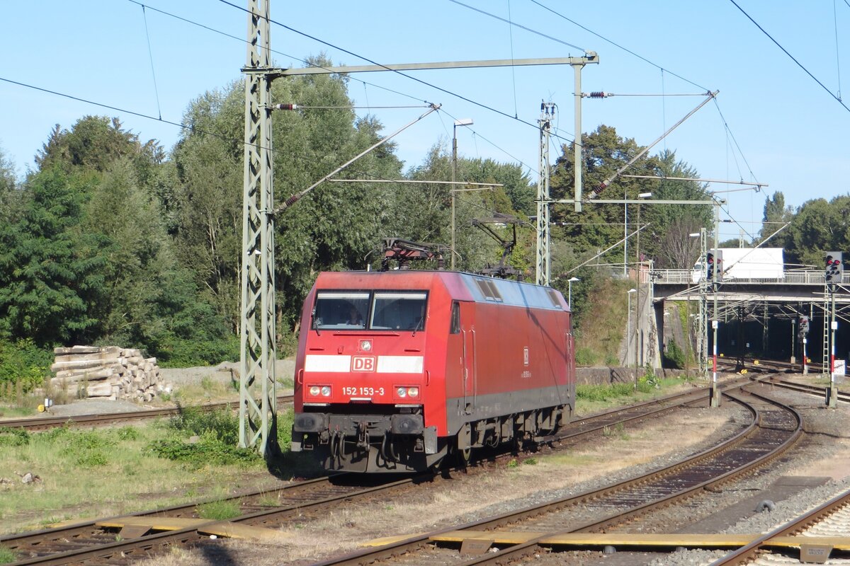 DB 152 153 takes a break at Itzehoe on 21 September 2022.