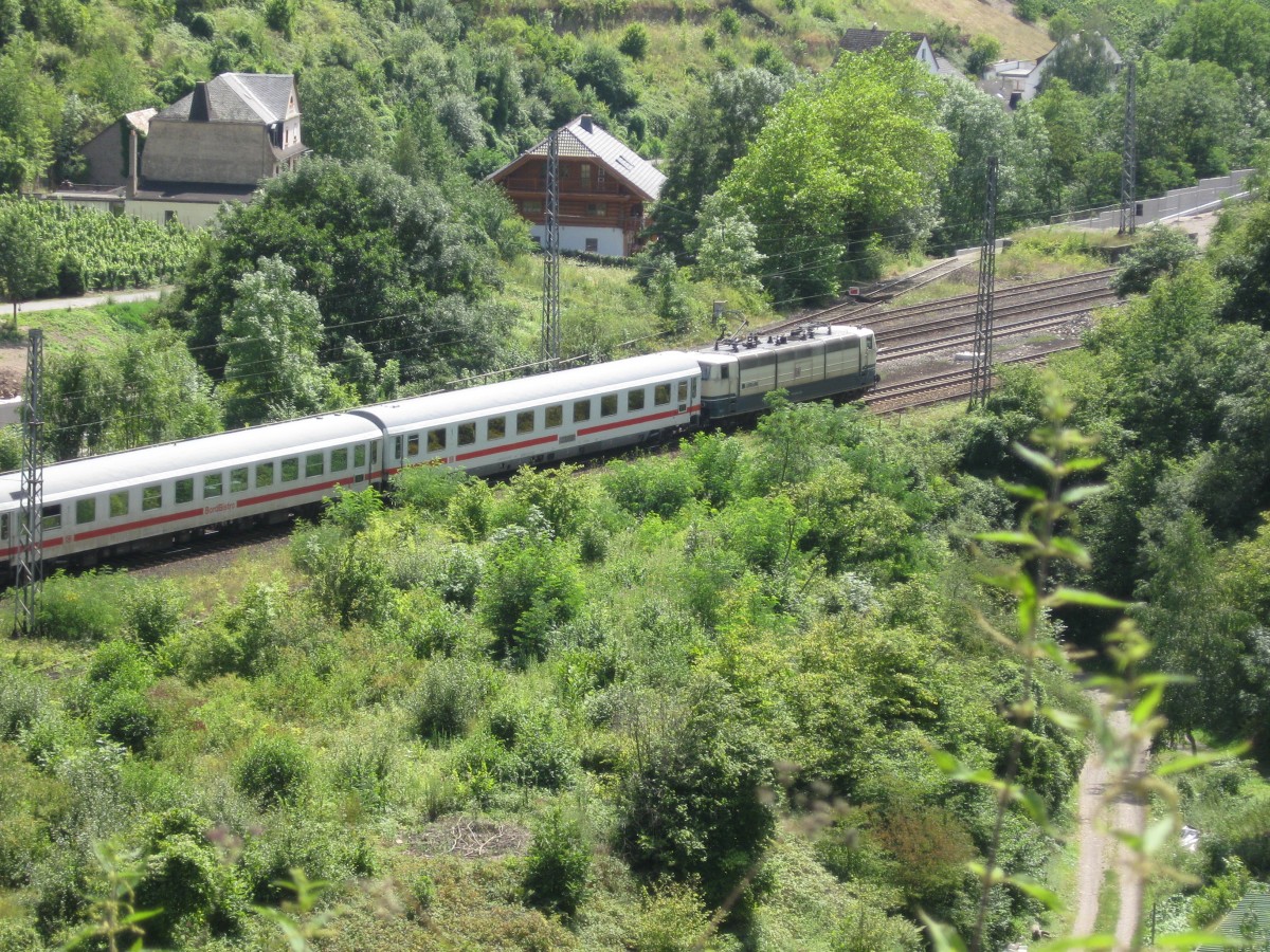 DB 181-211 with an express through Ediger-Eller, July 2009.