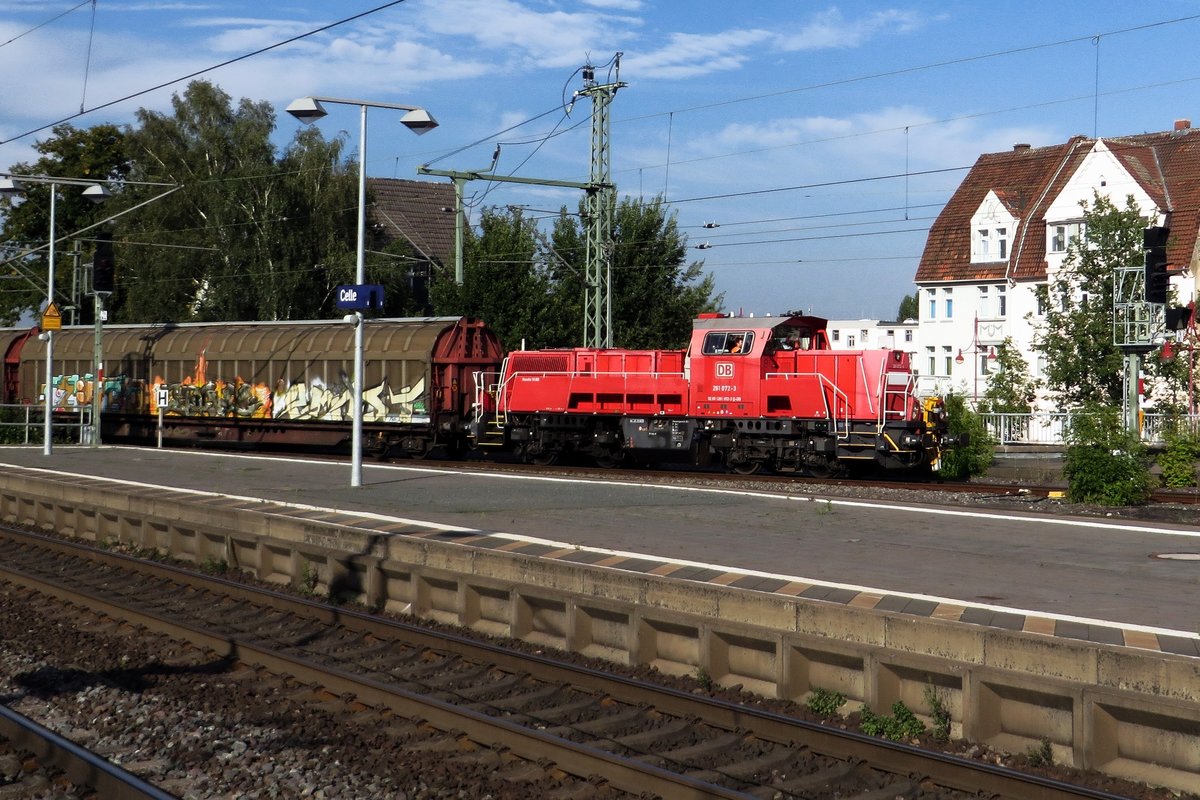 DB 261 072 shunts at Celle on 15 September 2020.