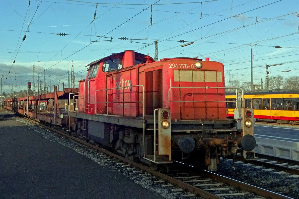 DB 294 776 hauls a rake of empties through Heilbronn on 21 February 2020.