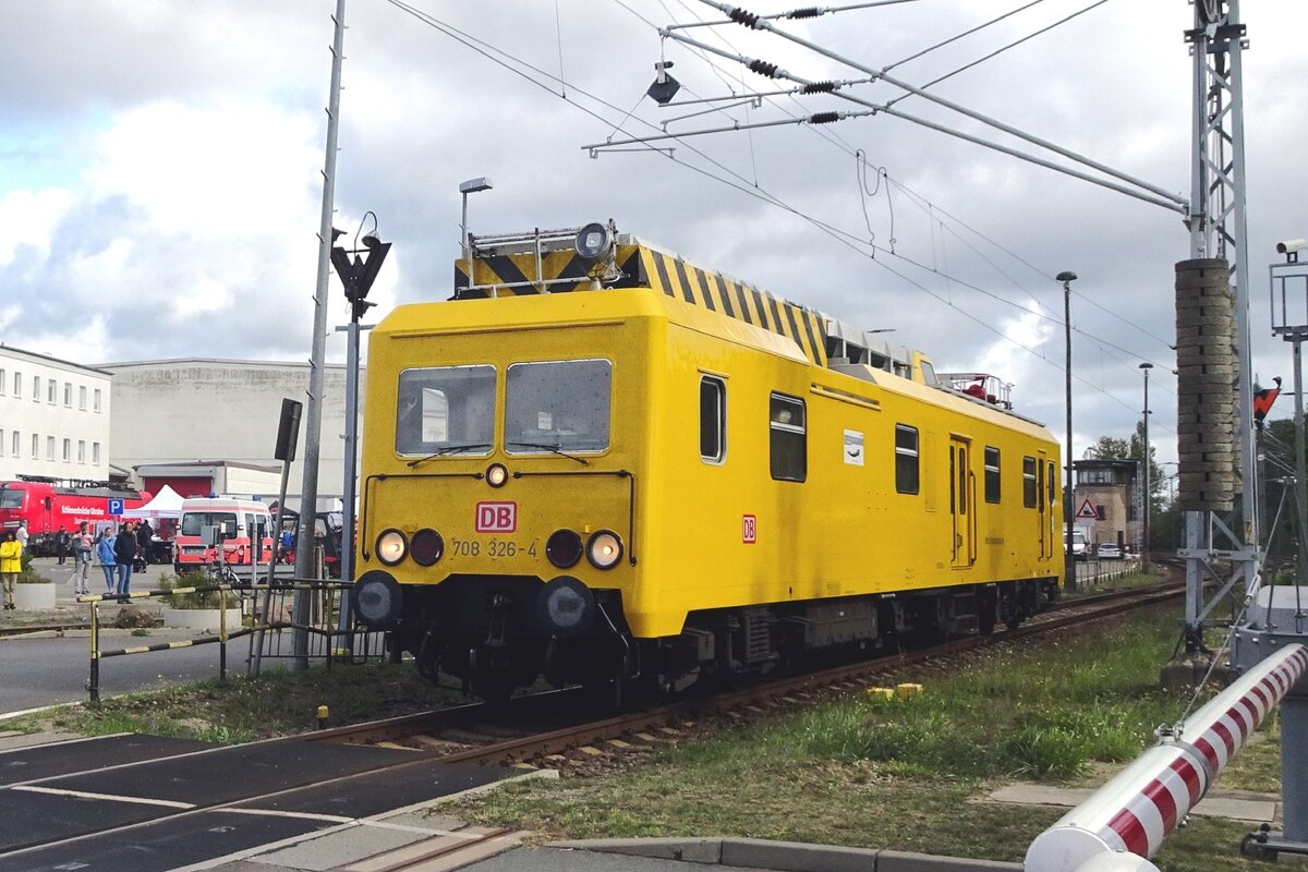 DB 708 326 passes Seddin on 17 September 2022.