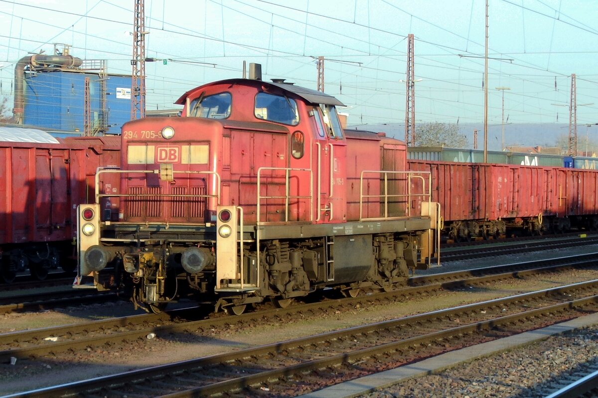 DB 794 705 stands at Dillingen on 29 March 2013.