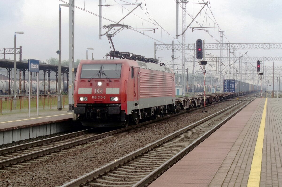 DB Cargo 189 013 hauls an intermodal train through Rzepin toward Poznan-Franowo on 3 May 2018.